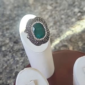 Genuine Emerald & Swarovski crystals sterling cocktail ring Beautiful